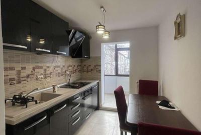 Apartament cu 2 camere decomandat în Nicolina