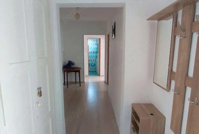 Apartament cu 3 camere decomandat în Alexandru cel Bun - 8