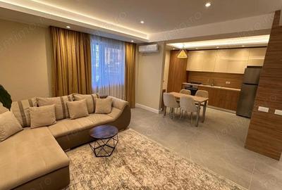 Apartament cu trei camere in zona Palazu Mare mobiliat /utilat nou - 2