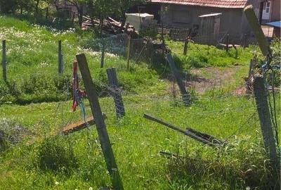 Teren de 200 mp, în Sărățel - 16