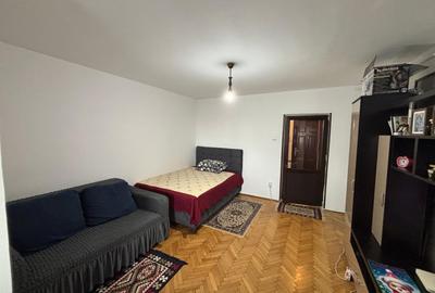 Garsonieră decomandată, mobilată în Drumul Taberei