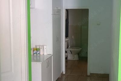 Spațiu comercial, de 30 mp, în Central - 3