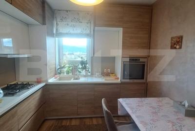 Apartament cu 3 camere decomandat, mobilat în Tractorul - 4