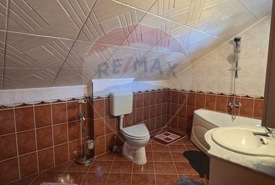 Casa cu etaj deosebita in Chisineu-Cris - un camin creat cu suflet - 23