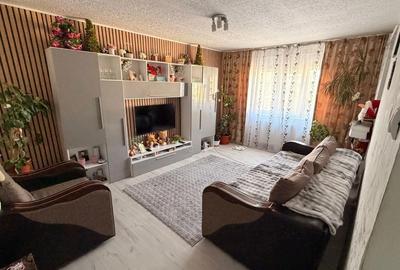Apartament cu 3 camere decomandat în Craiovei - 4