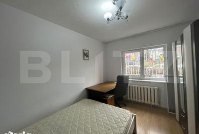 Apartament cu 3 camere decomandat în Zorilor
