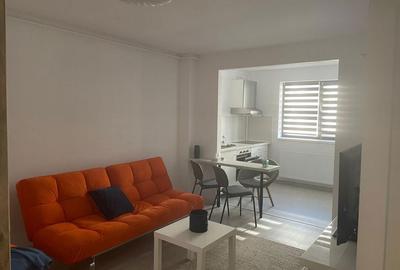 Apartament cu 2 camere decomandat în Titan