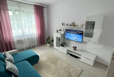 Garsoniera spatioasa zarnesti , stare impecabila . - 1