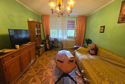 Apartament cu 3 camere decomandat în Titan - 6
