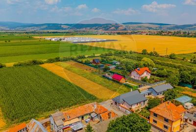 Teren intravilan de 1652 mp, în Bod - 4