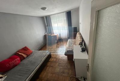 Apartament cu 2 camere semidecomandat în Tractorul