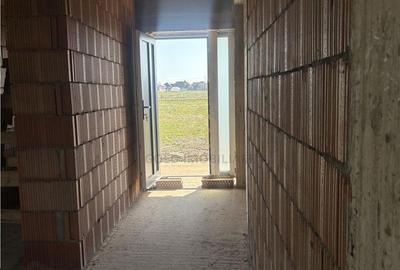 Casă cu 4 camere în Firiza