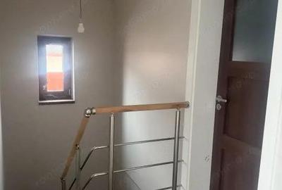 Casă cu Teren 2000 Mp în Podari - 7