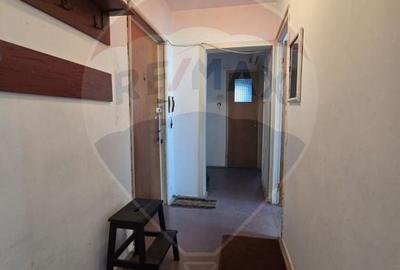 DE VANZARE Apartament cu 4 camere in zona Ozana - 2