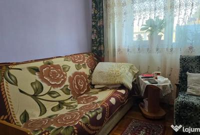Apartament cu 3 camere decomandat în Minerul - 3