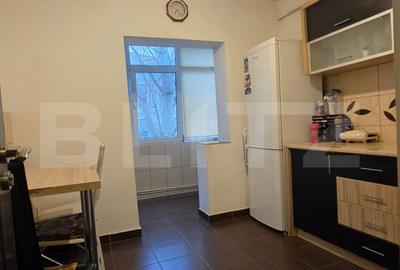 Apartament cu 3 camere decomandat în Soarelui - 4