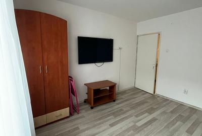 Inchiriem Garsoniera Moderna Decomandata Tractorul - 2