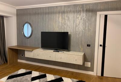 Apartament cu 2 camere decomandat, mobilat în Decebal