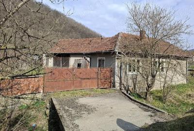 Casă cu 4 camere cu Teren 4 Mp în Stâncești - 2