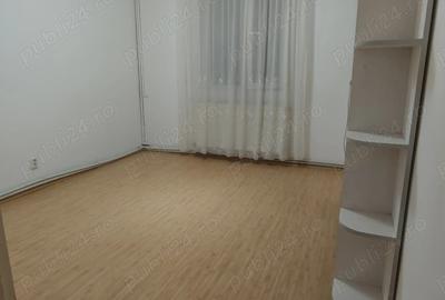 Apartament cu 3 camere decomandat în Central - 1