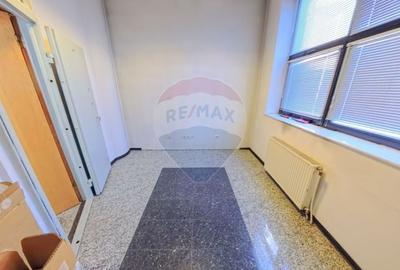 Birou, de 13 mp, în Ultracentral - 2