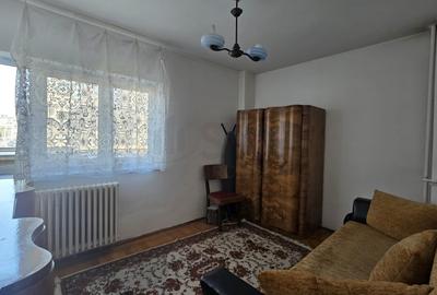 Apartament cu 3 camere semidecomandat, mobilat în P-ța Unirii - 7