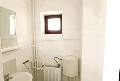 Casă cu 6 camere cu Teren 290 Mp în Central - 14