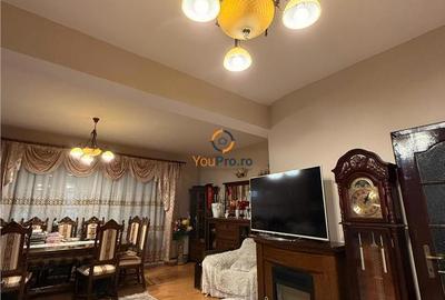 Casă cu 9 camere cu Teren 300 Mp în Lunei - 1