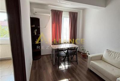 Apartament cu 3 camere semidecomandat în Central - 13
