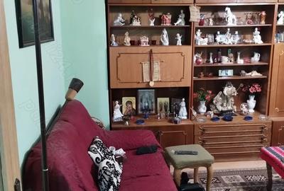 Schimb apartament 2 camere decomandat et.3 cu similar parter sau et.1 - 6