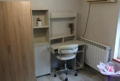 Primesc in gazda,o persoana,la vila cu confort ,de 5 stele - 4