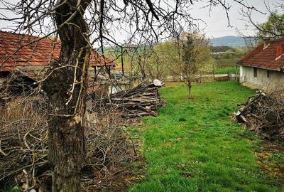 Casă cu 2 camere cu Teren 2800 Mp în Camăr - 2