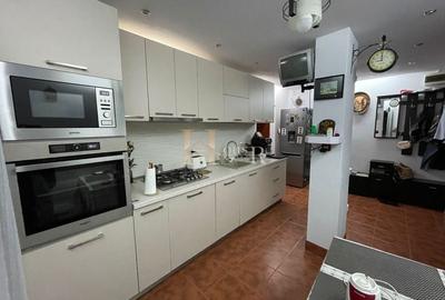 3 camere in Soarelui. Decomandat. Centrala proprie. - 3