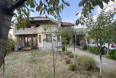 Casă cu 4 camere în Central - 11