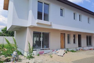 Casă cu 4 camere cu Teren 200 Mp în Central - 2