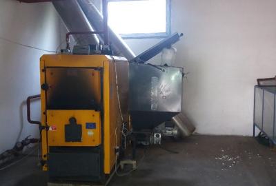 Spațiu comercial, de 400 mp, în Central - 8