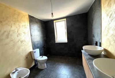 Casă cu 4 camere cu Teren 420 Mp în Central - 7