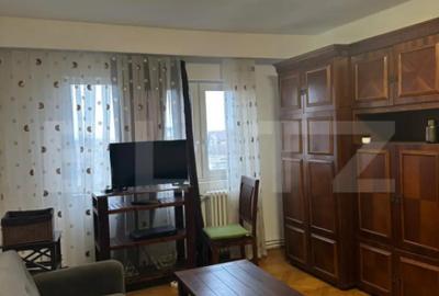 Apartament cu 3 camere decomandat în Zorilor