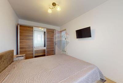 Apartament cu 2 camere decomandat în Tractorul - 11