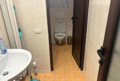 Spațiu comercial, de 40 mp, în Central - 5