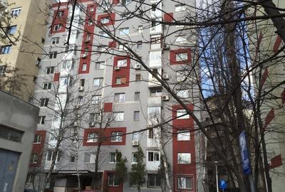 2 camere Arcul de Triumf