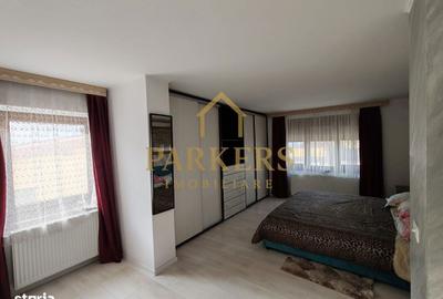 Casă cu 8 camere cu Teren 1600 Mp în Mândra - 3