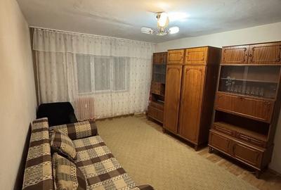 Apartament cu 2 camere decomandat în Exterior Vest