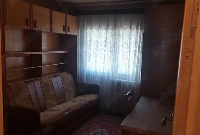 Dau in chirie ap. 3 camere, 2 bai, cart. Mana?tur Dau in chirie ap. 3 camere, 2 bai, cart. Mana?tur - 2