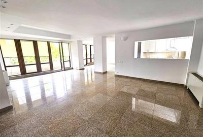 Apartament cu 4 camere decomandat în Aviatorilor