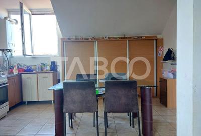 Apartament decomandat 3 camere zona centrala Cisnadie de vanzare - 3