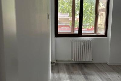 Apartament cu 3 camere decomandat în Central - 6