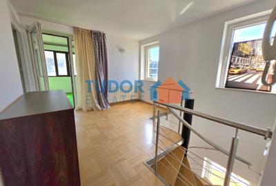 Elegant 2-Bedroom Duplex Apartment with Panoramic Park Views - 14