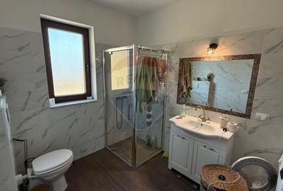 Casă cu 4 camere cu Teren 2700 Mp în Coțofănești - 9