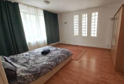 Casă cu 6 camere cu Teren 496 Mp în Central - 16